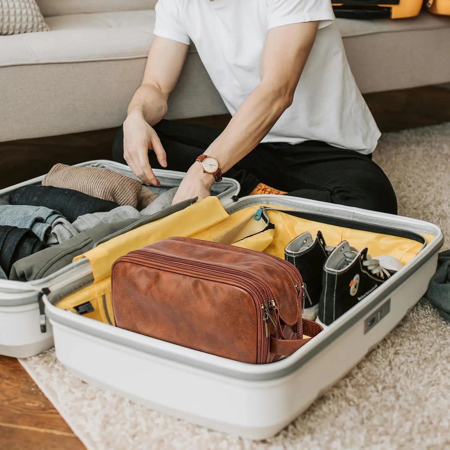 1Pc Travel Toiletry Bag for Men,Large Shaving Dopp Kit Water-resistant Bathroom Toiletries Organizer PU Leather Cosmetic Bags